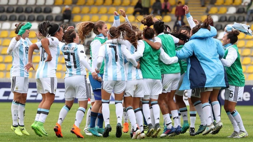 Las jugadoras de la selección femenina de Argentina piden justicia e igualdad con la selección masculina