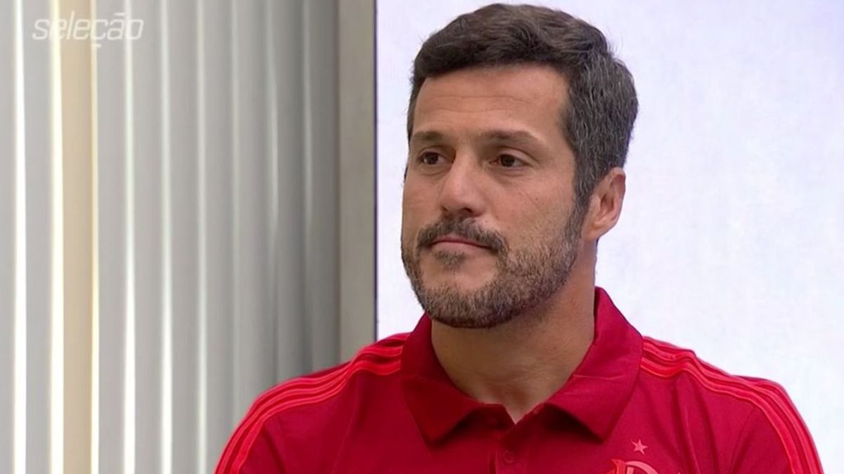 La última rajada de Mourinho sobre Casillas: "Paras tú más con un solo brazo" La última rajada de Mourinho sobre Casillas: "Paras tú más con un solo brazo"