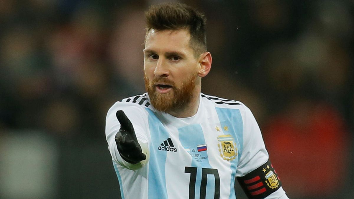 "Messi no debería jugar más con el Barça y centrarse en el Mundial"