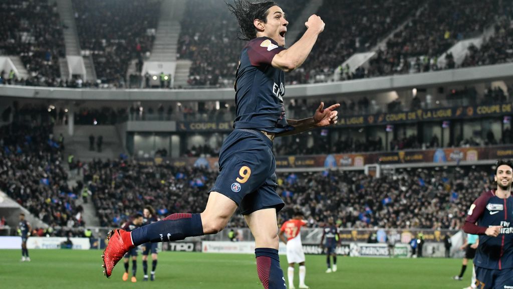 El golazo de Cavani con el PSG que anuló el VAR