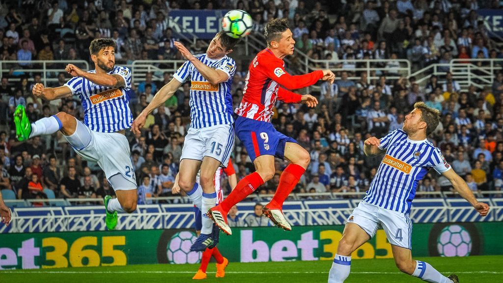El Atlético cae ante la Real Sociedad (3-0) y dice adiós a la Liga