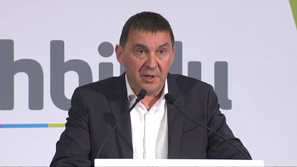 Otegi cree que el comunicado de ETA supone una "contribución definitiva a la paz"