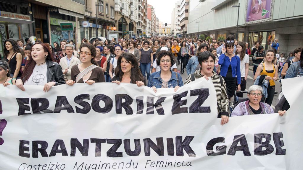 Vitoria vuelve a condenar la violencia machista tras el doble asesinato de María José y Florentina