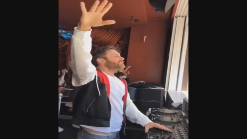 David Guetta homenajea a Avicii en su última actuación