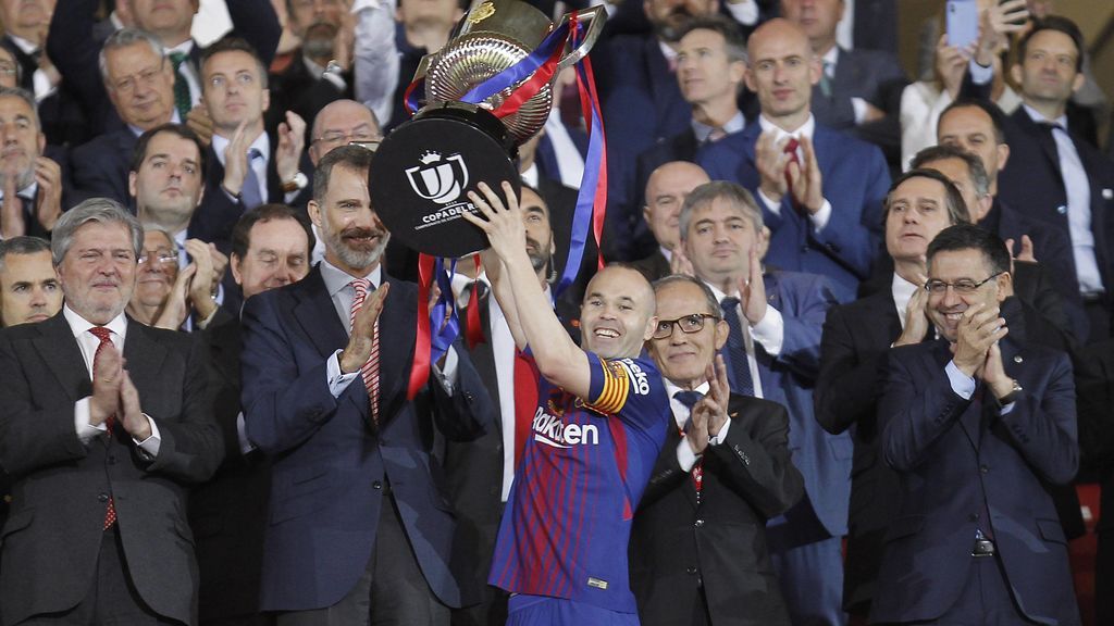 Iniesta y su final de la Copa del Rey más especial: golazo, emoción y lágrimas Iniesta y su final de la Copa del Rey más especial: golazo, emoción y lágrimas