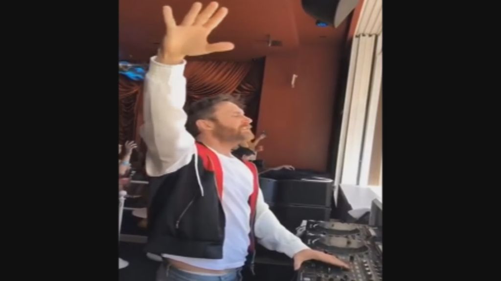 David Guetta homenajea a Avicii en su última actuación