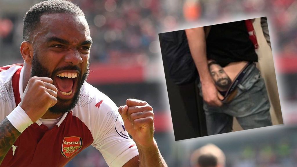 Hincha con palabra: prometió tatuarse la cara de Lacazette si fichaba por el Arsenal... ¡¡y ahora lo lleva grabado en el culo!!