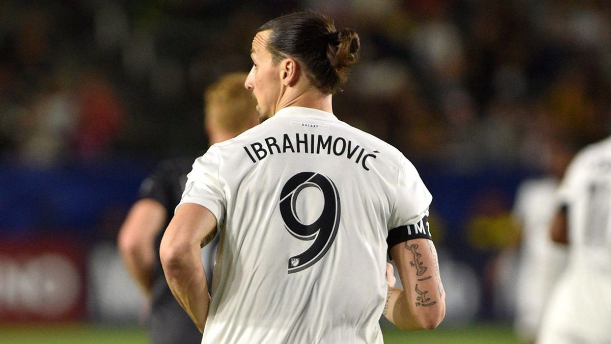 El control imposible de Zlatan Ibrahimovic que está dando la vuelta al mundo