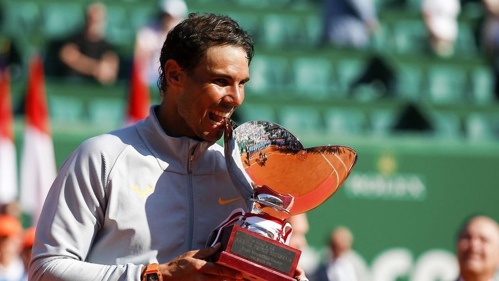Rafa Nadal, sobre el posible adiós de Iniesta: "Ha hecho todo lo que tenía que hacer y más" Rafa Nadal, sobre el posible adiós de Iniesta: "Ha hecho todo lo que tenía que hacer y más"