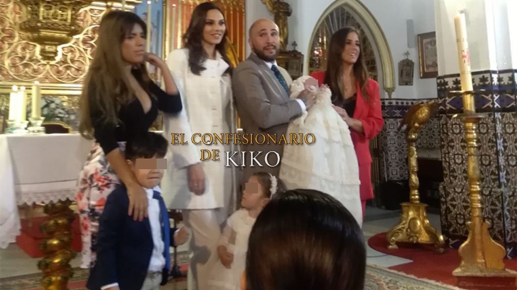 En exclusiva, las fotos del interior del bautizo de Carlota, la hija de Kiko Rivera