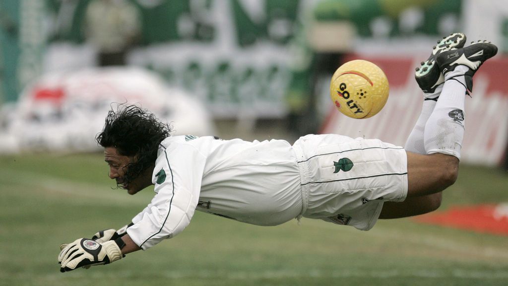 Higuita: "Pelé, Maradona ni Messi han logrado lo que yo he conseguido"