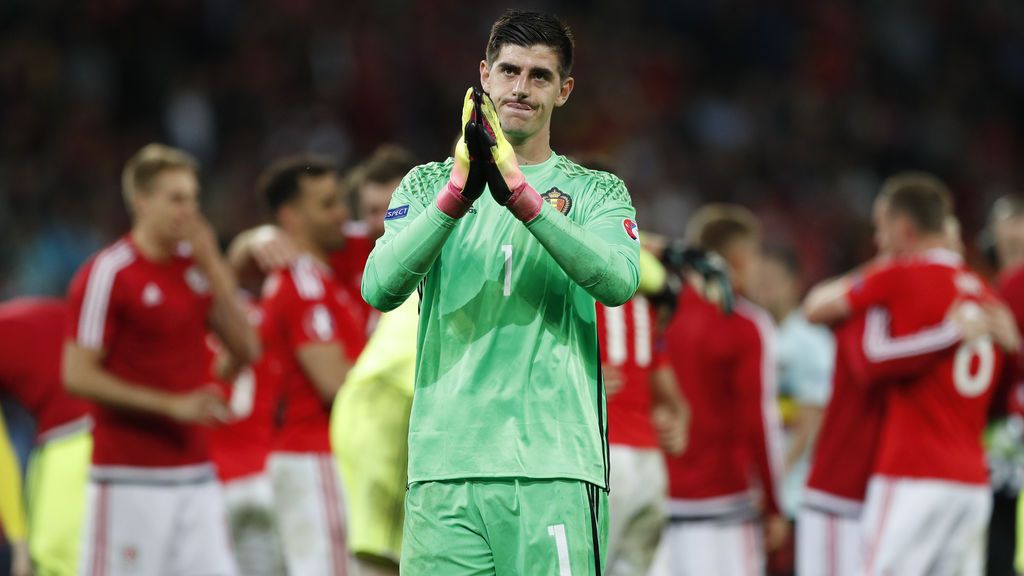 El exseleccionador belga siembra el caos en la selección: Courtois es el topo del equipo