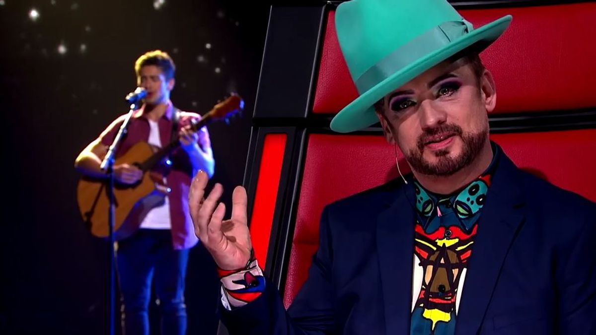 El cantante Boy George, durante la actuación de Oskar Proy en 'The voice Australia'.