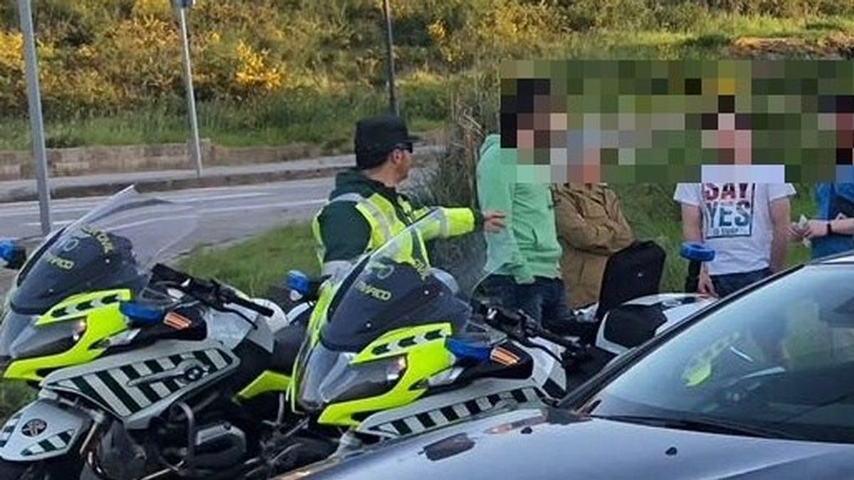 Interceptada en Pontevedra por conducir ebria con su hijo menor y alegando que bebió "por el calor"