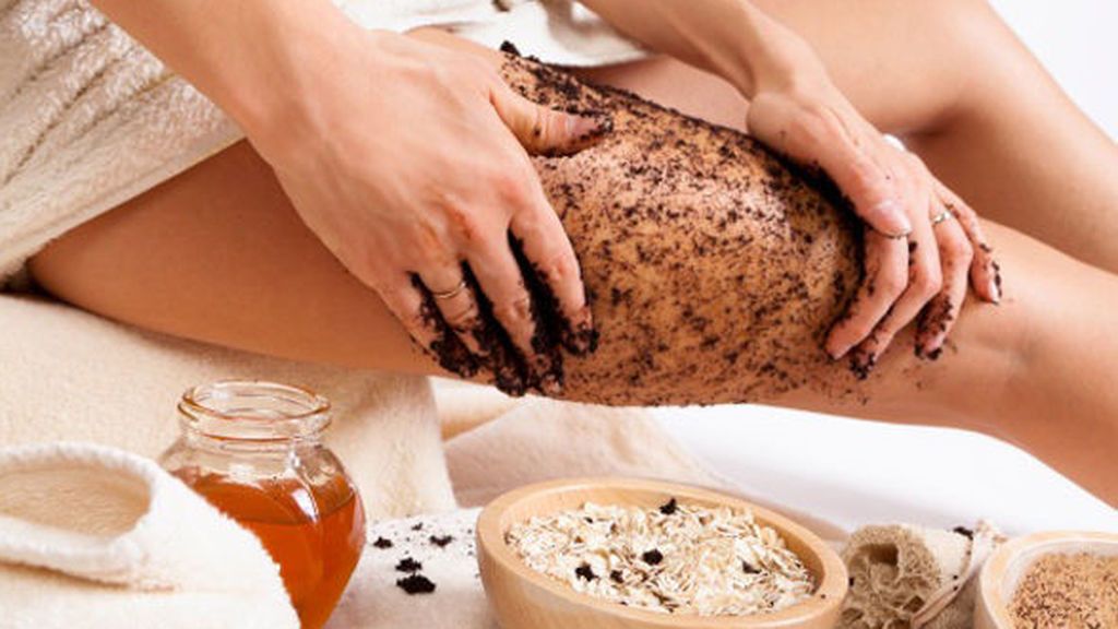 body-scrub-exfoliating-legs