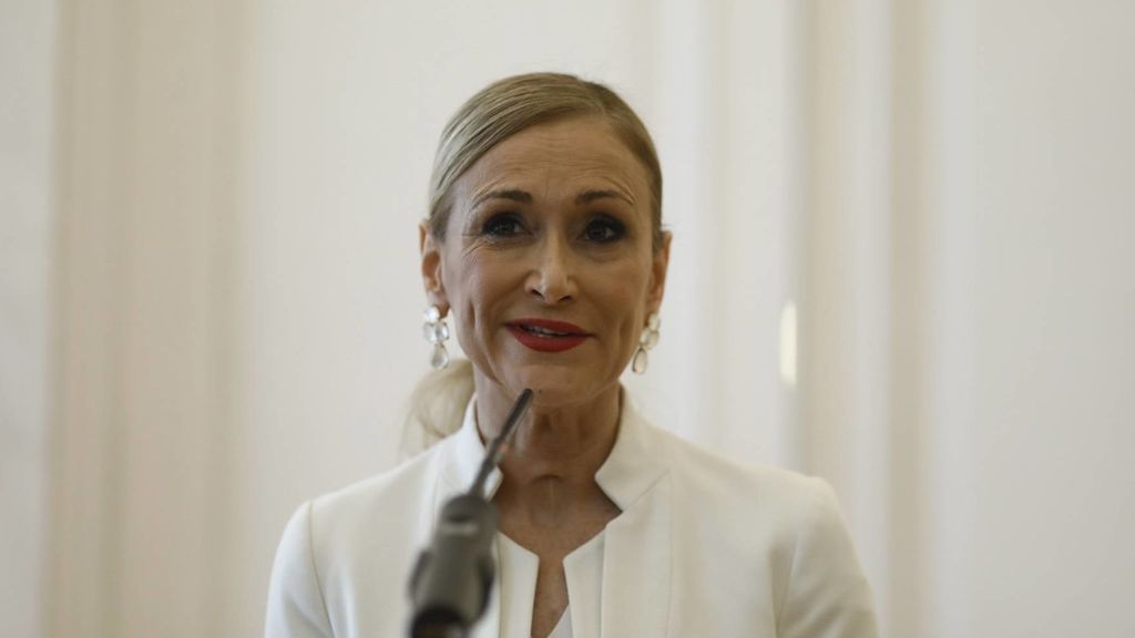 La cleptomanía más allá del caso Cifuentes: qué es, cuáles son sus causas y cómo se cura