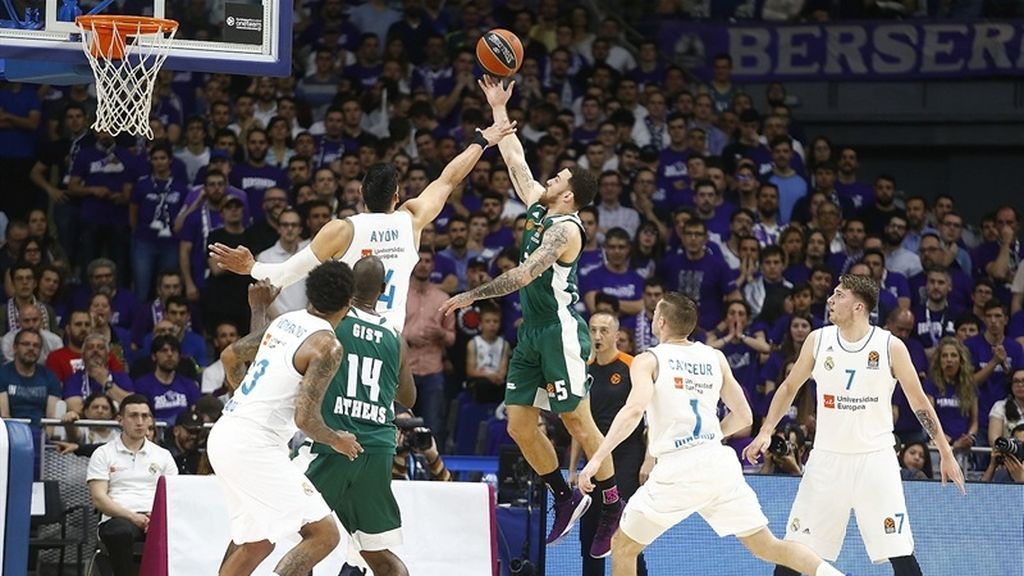 El dueño del Panathinaikos carga contra el Real Madrid y le insta a emitir un comunicado