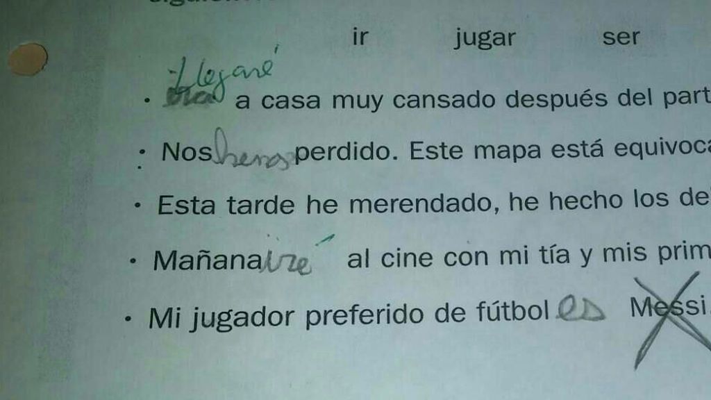 La respuesta épica de una niña del Espanyol en un ejercicio de lengua que decía que Messi es su jugador preferido 😍
