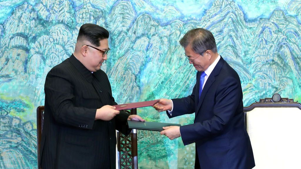 Las dos Coreas  inician una nueva era:  Prometen acabar con sus armas nucleares