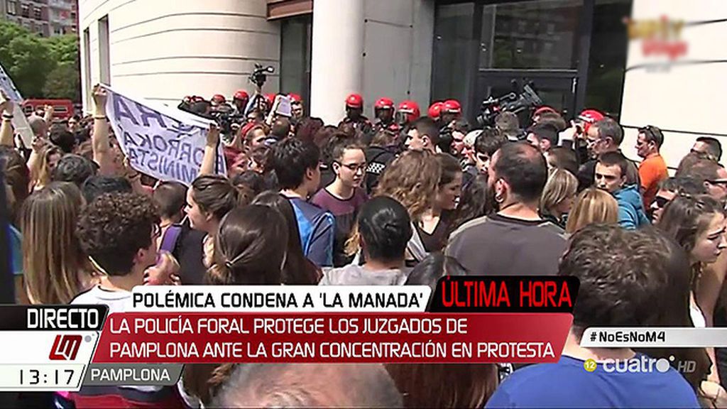 La policía foral protege los juzgados de Pamplona ante la gran concentración en protesta
