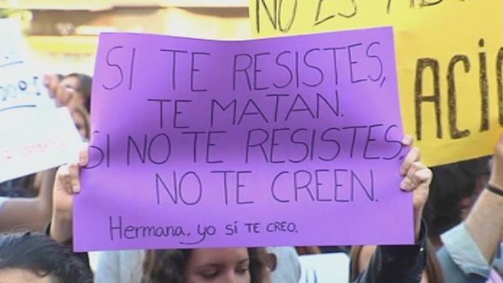 Las víctimas de agresiones sexuales en España ya no lo son solo porque les pongan una navaja