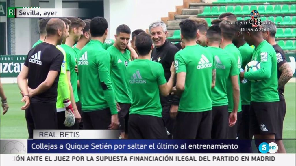La broma de Joaquín a Setién por llegar tarde al entrenamiento: "Cuando usted quiera míster..." La broma de Joaquín a Setién por llegar tarde al entrenamiento: "Cuando usted quiera míster..."