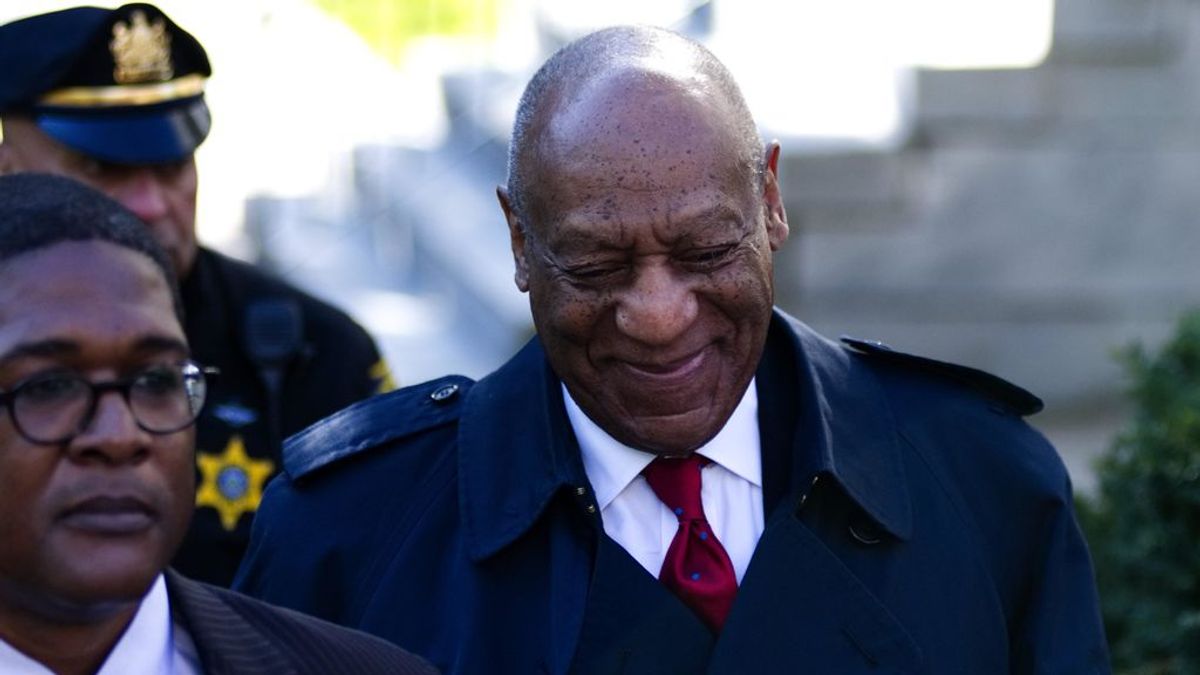 Bill Cosby llega al juicio, antes de conocer la condena.
