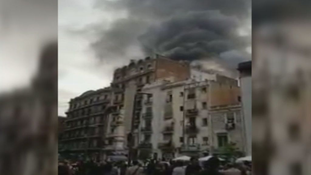 RECTIFICACIÓN: La persona fallecida en el incendio del Raval es una mujer de 38 años