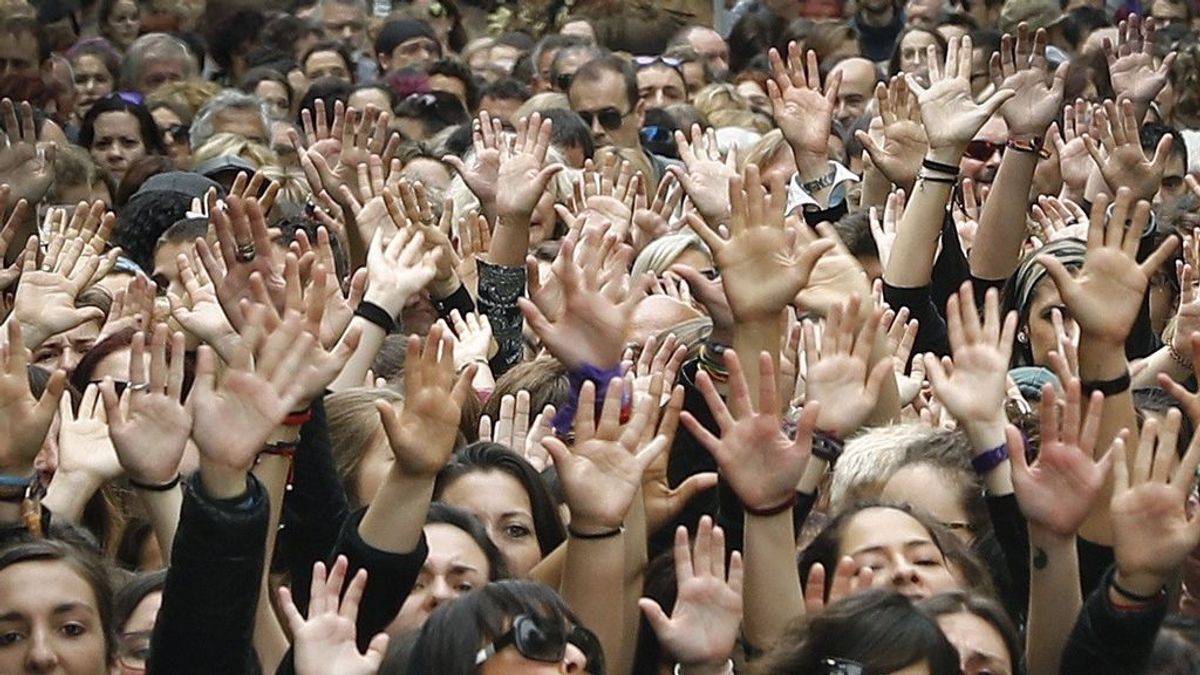 Miles de personas rechazan en Pamplona la sentencia a 'La Manada'