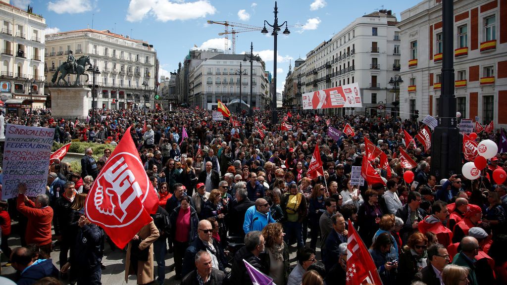Trabajadores y sindicatos salen a la calle demandando reformas en el mercado laboral