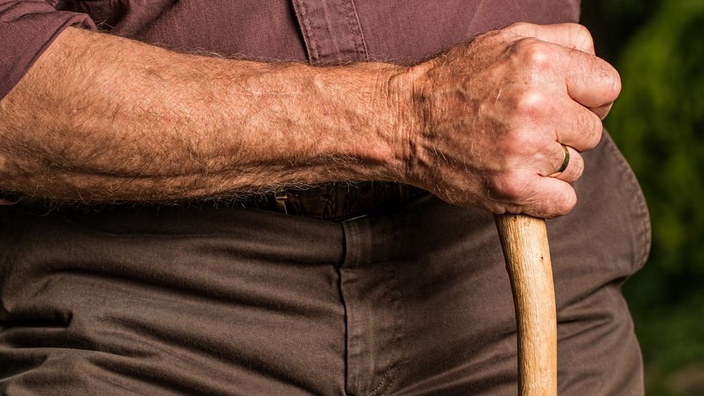 Condenan a 14 años de prisión a un anciano por matar a su pareja a bastonazos en Alicante