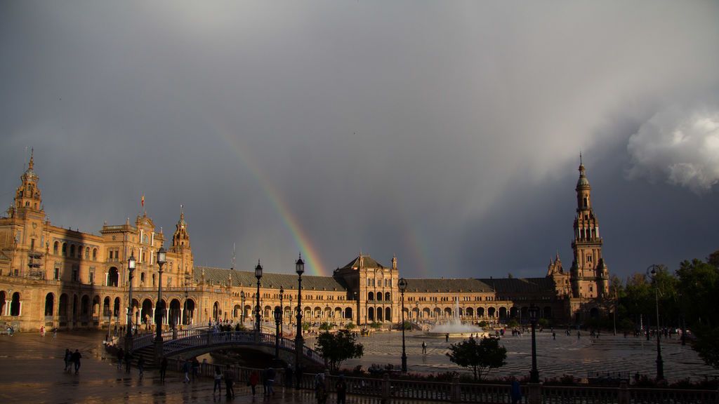 Antonio González Pichardo en la Plaza de España de Sevilla