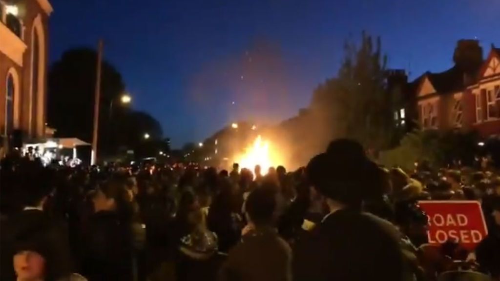 Una decena de heridos en una explosión durante una fiesta tradicional judía en Londres