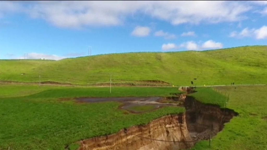 Una grieta de 200 metros de longitud suscita el interés científico en Nueva Zelanda