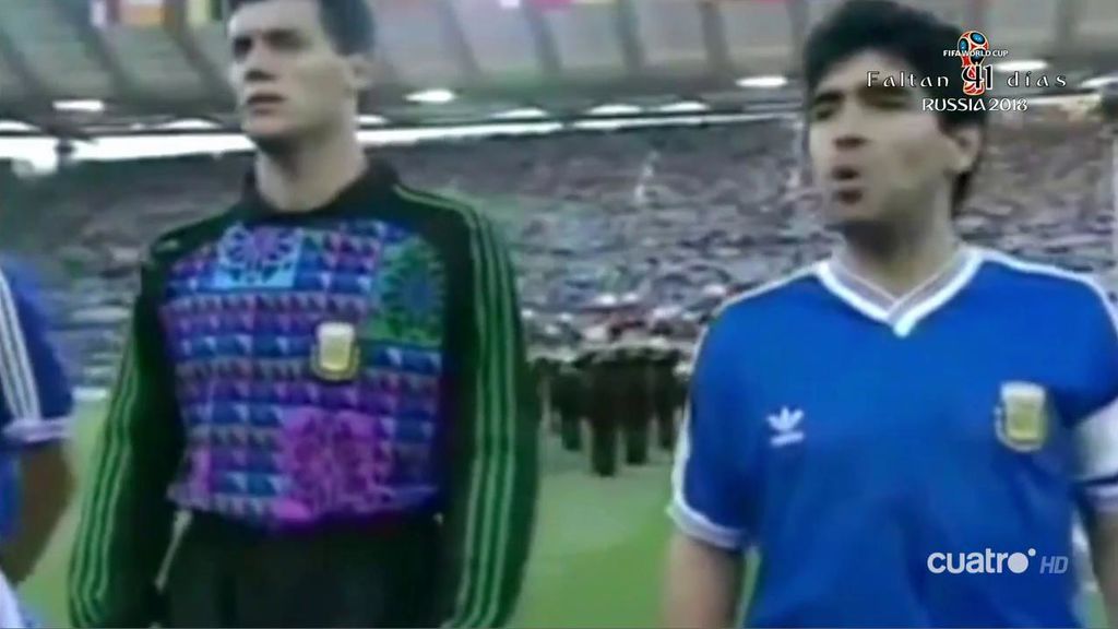 Mundial de Italia 90: Míchel, los insultos de Maradona durante el himno y las botellas con somníferos