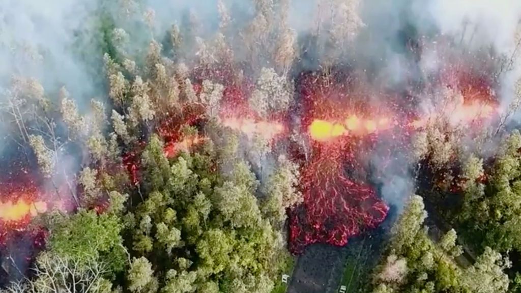 Miles de hawaianos evacuados tras la erupción del volcán Kilauea