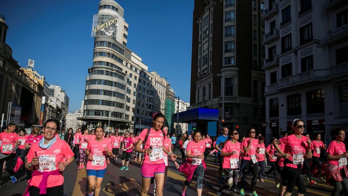 Madrid se llena de rosa en la Carrera de la Mujer con récord de participantes