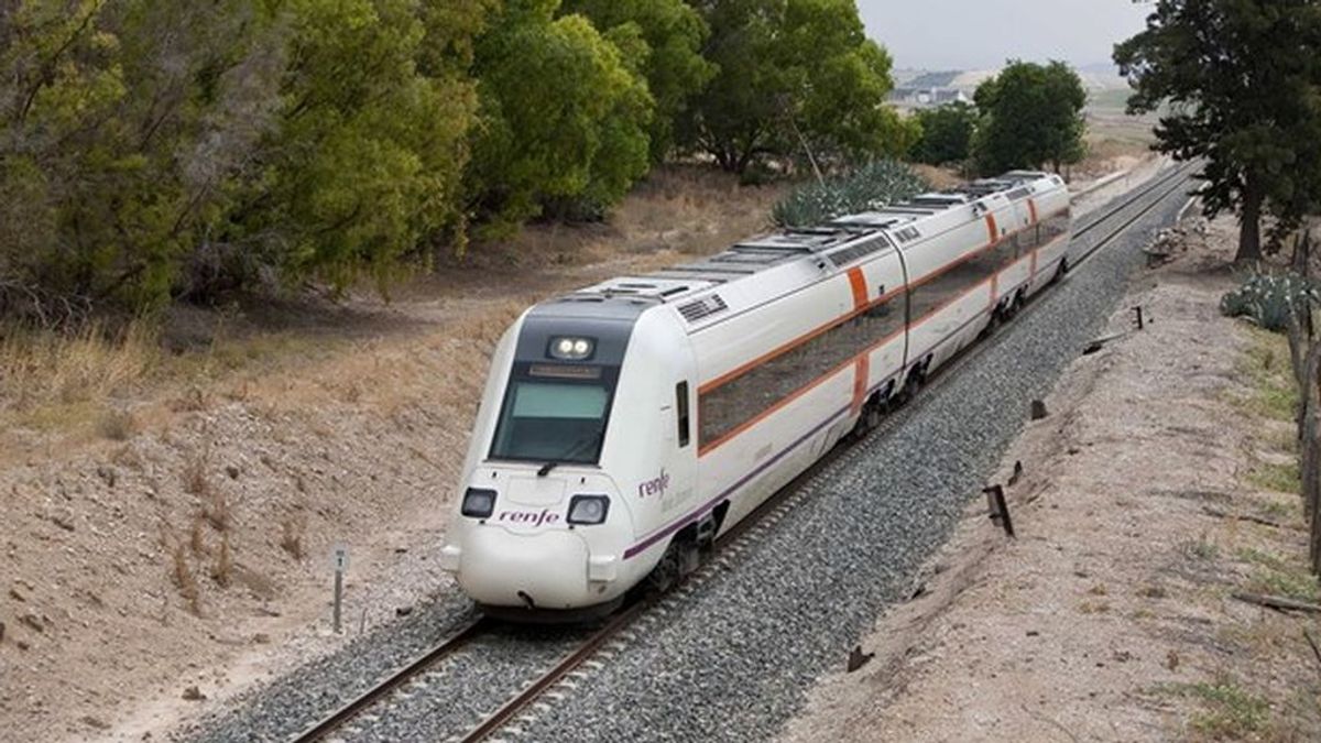 Descarrila un tren de media distancia en Badajoz sin provocar heridos
