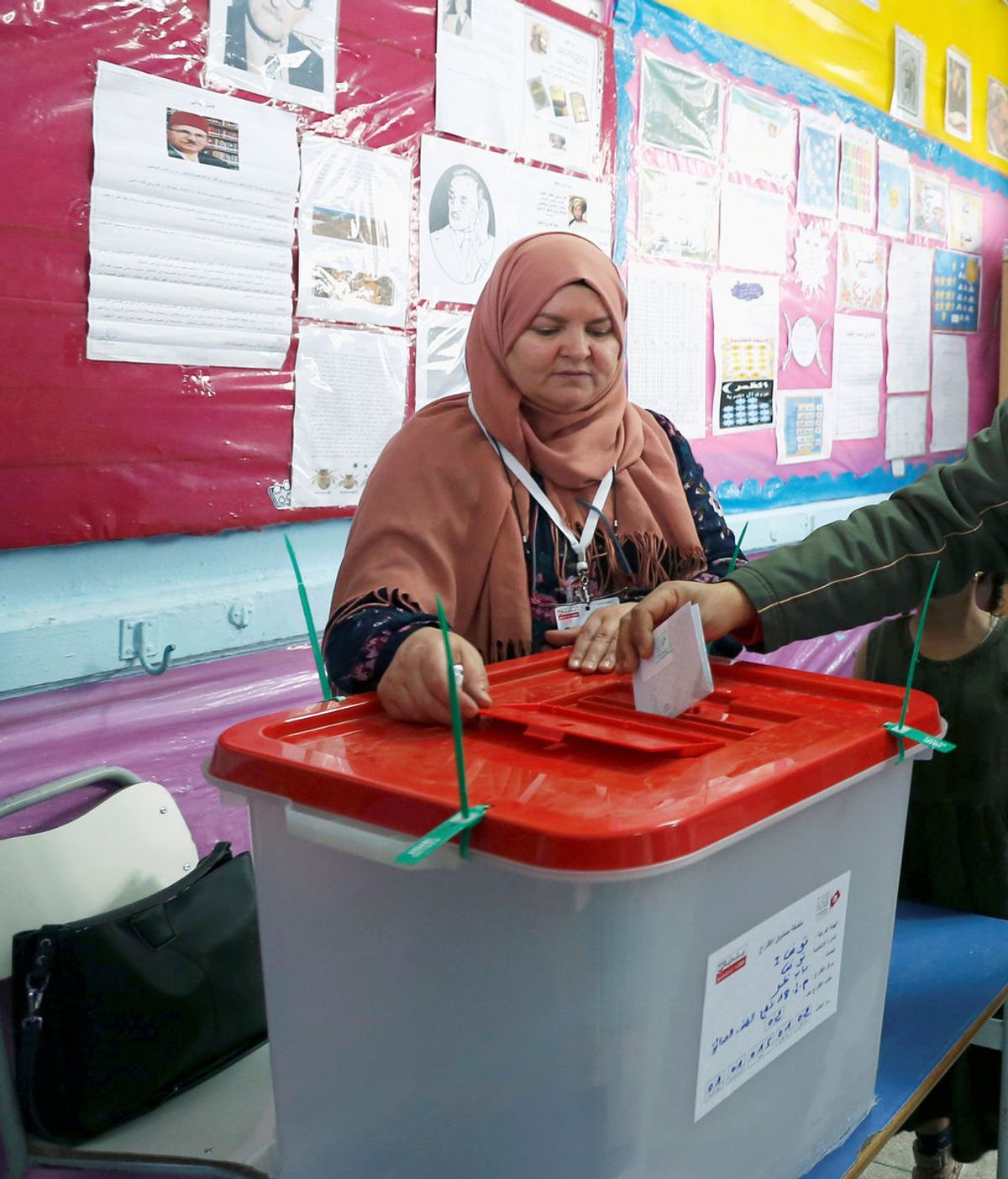 Túnez celebra las primeras elecciones municipales desde la caída de Ben Alí en 2011