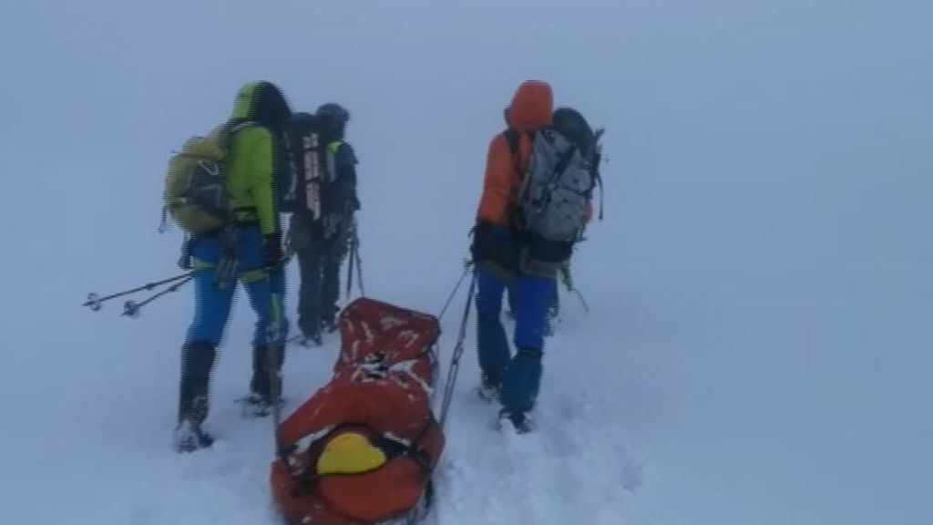 Tres rescates de tres montañeros casi al unísono: día de locura en Sierra Nevada