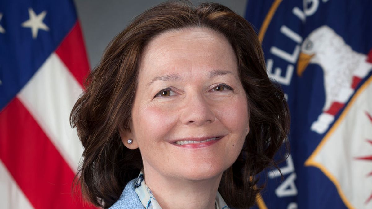 La directora de la CIA nombrada por Trump ofrece retirarse del cargo ante las críticas por su pasado