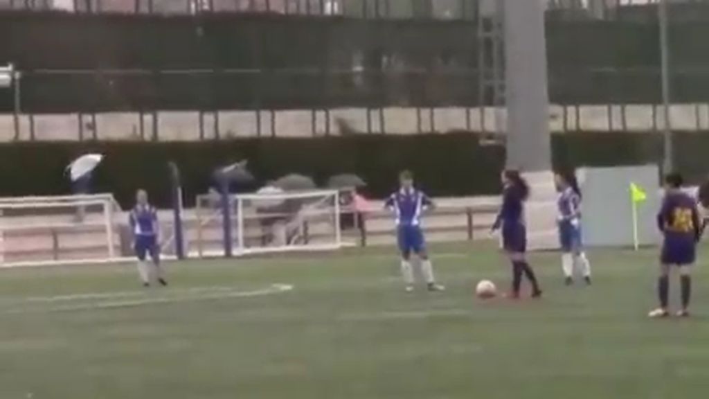 “¡Qué grandes sois!”: El gesto de deportividad del Espanyol femenino infantil que les hizo perder el derbi frente al Barça