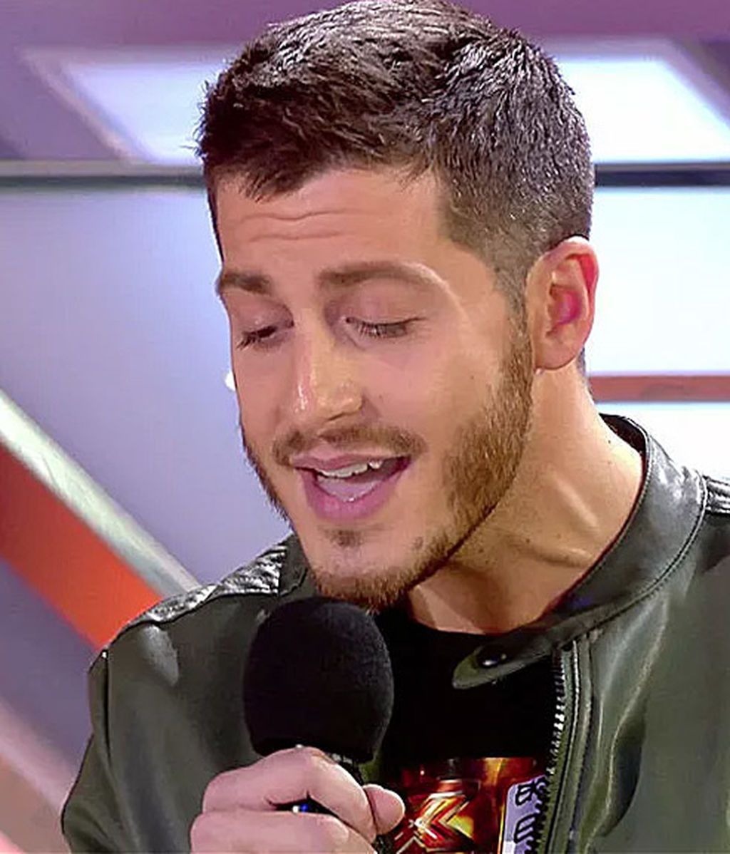 Nando Escribano cantando