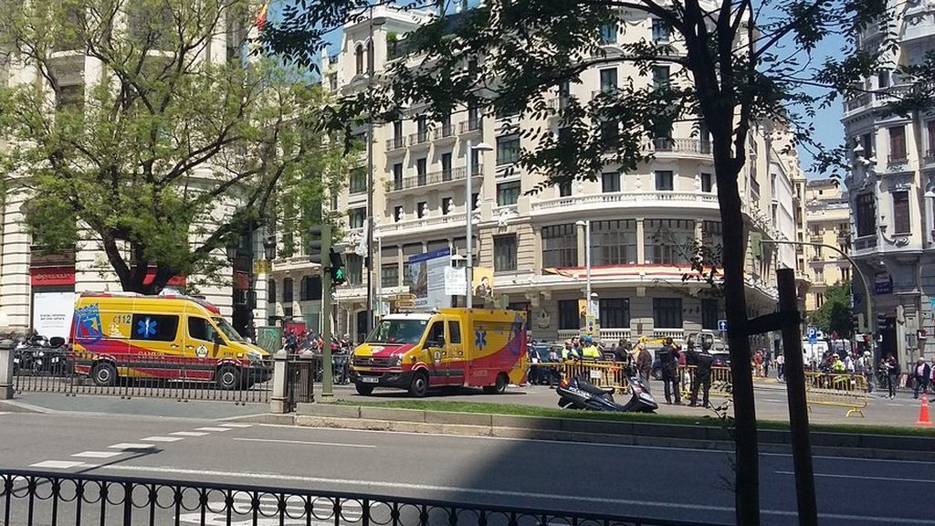 Un escape de gas "considerable" en Madrid obliga a suspender un acto de Santamaría y a desalojar varios edificios