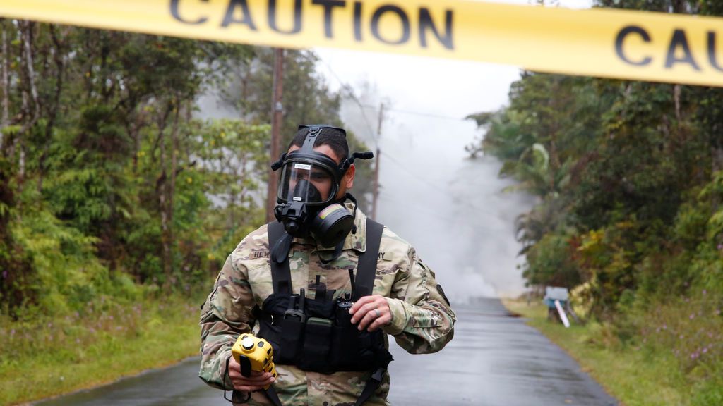Más erupciones del volcán Kilauea, grietas, gases tóxicos y miles de evacuados