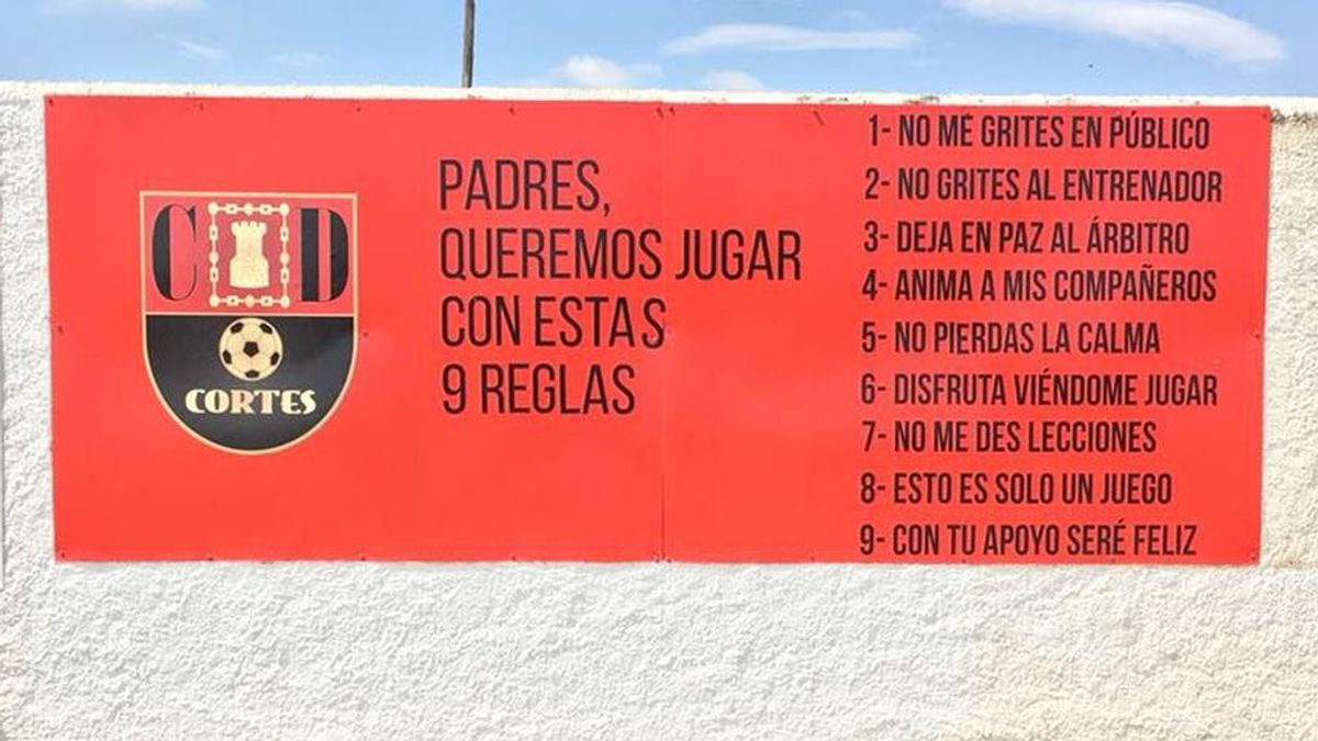 Las nueve reglas dirigidas a padres que presiden el campo de un equipo de fútbol de Navarra
