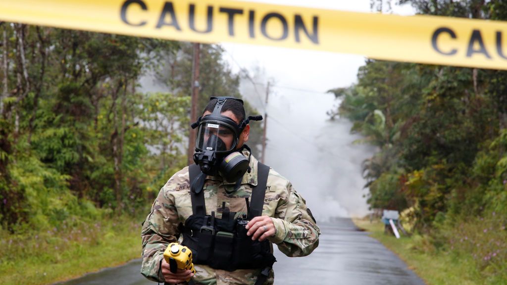 Más erupciones del volcán Kilauea, grietas, gases tóxicos y miles de evacuados