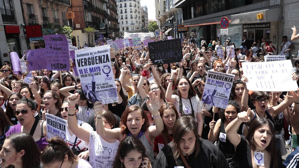 Estudiantes en la calle para protestar contra la sentencia de 'La Manada'