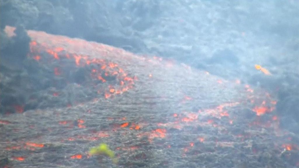 El volcán Kilauea continúa abriendo fisuras 9 días después del inicio de la erupción