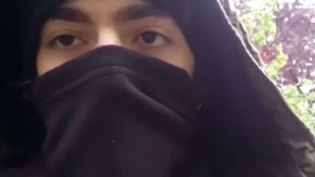 El lobo solitario que mató a cuchilladas a un viandante en París juró lealtad al Daesh